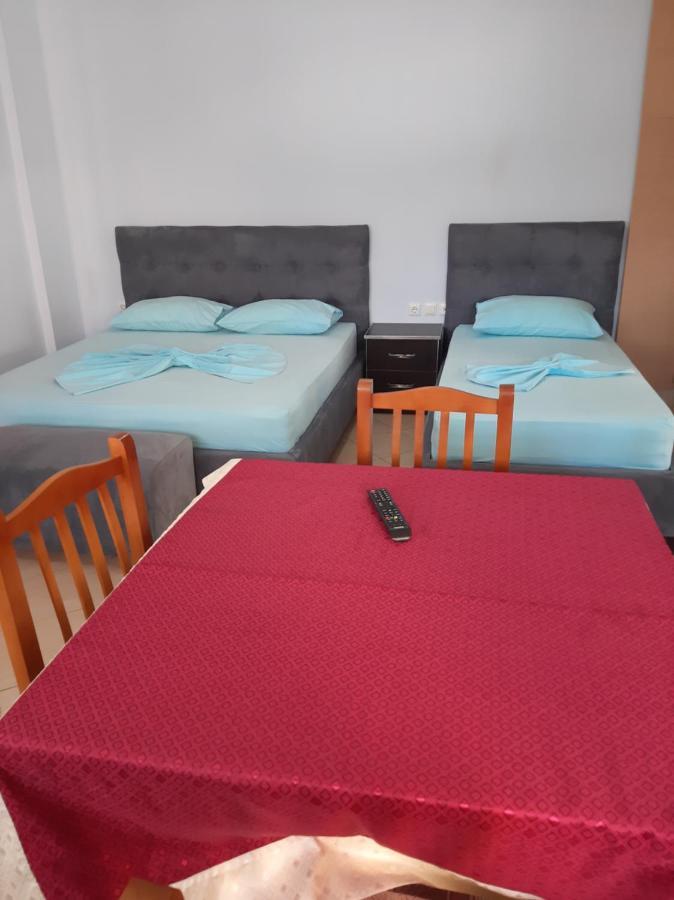 Rock Star-Pllakat Bed & Breakfast Sarandë Eksteriør bilde