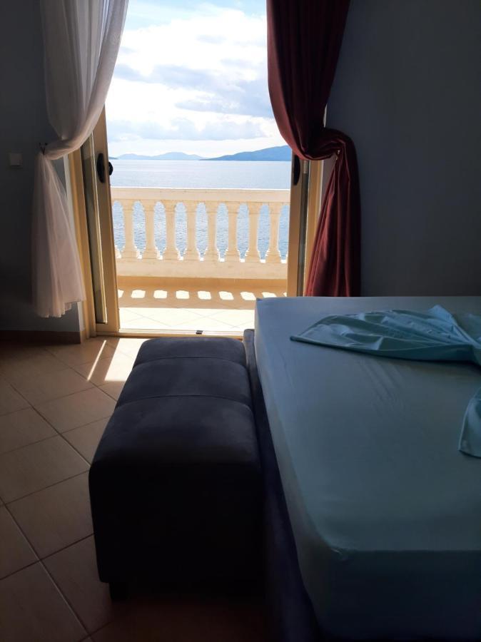 Rock Star-Pllakat Bed & Breakfast Sarandë Eksteriør bilde