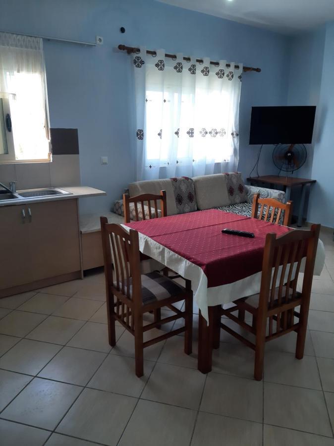 Rock Star-Pllakat Bed & Breakfast Sarandë Eksteriør bilde