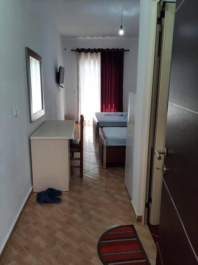 Rock Star-Pllakat Bed & Breakfast Sarandë Eksteriør bilde