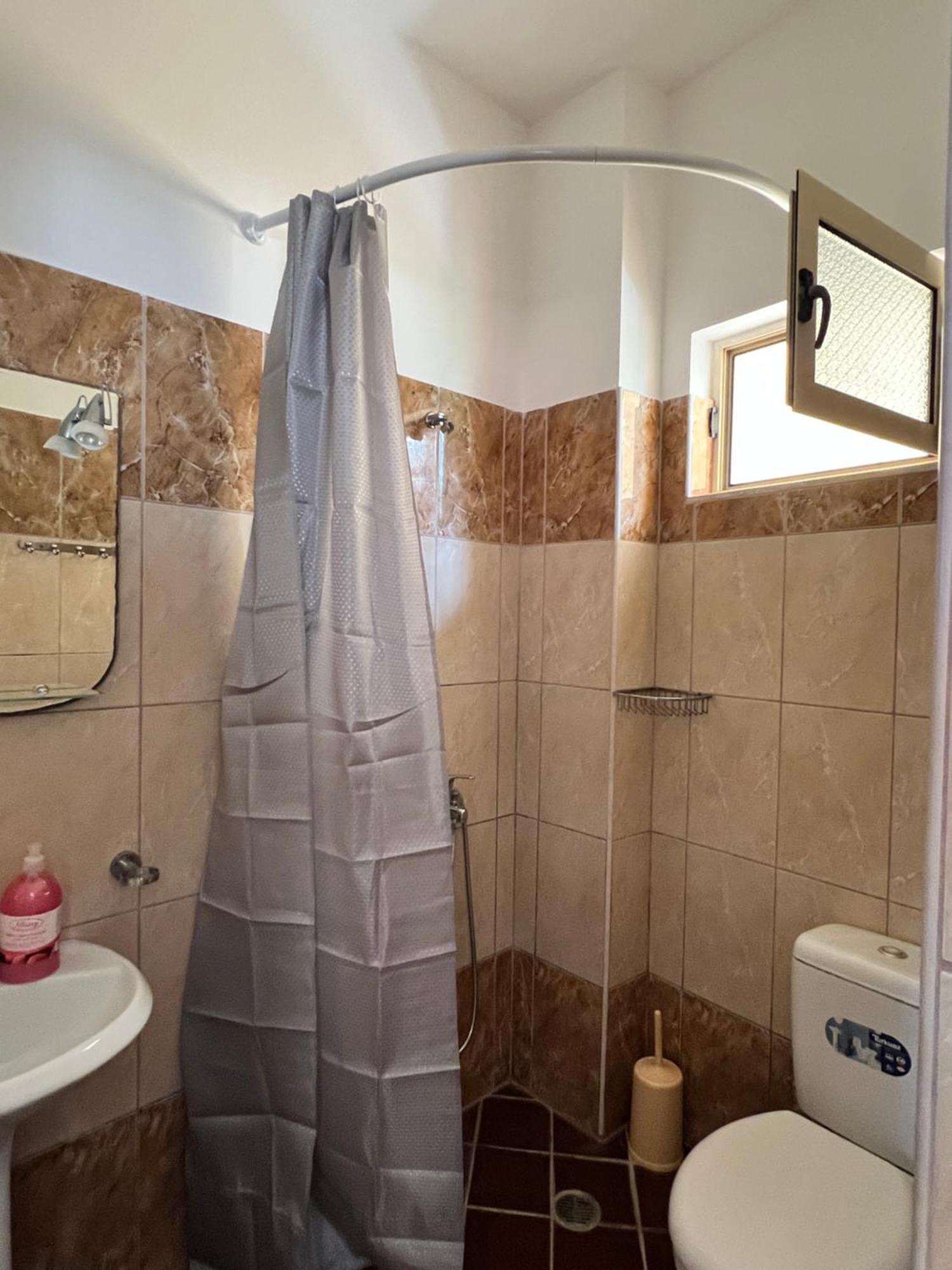 Rock Star-Pllakat Bed & Breakfast Sarandë Eksteriør bilde